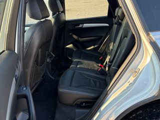 2009 Audi Q5 3.2 Premium - Interior Rear Seat Image